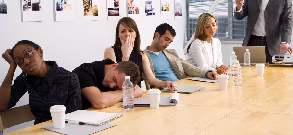 staffbase-bored-employees-in-presentation-1940x900_29877.jpg