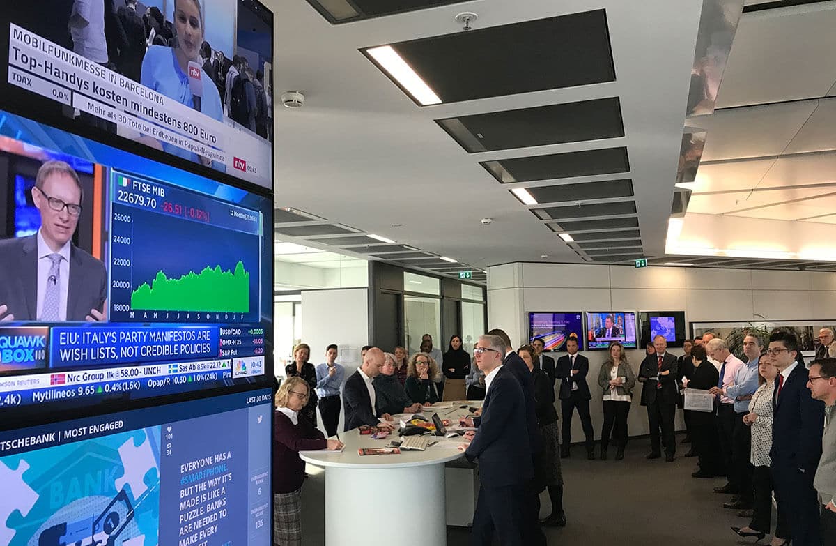 Der Corporate Newsroom der Deutschen Bank während einer Konferenz